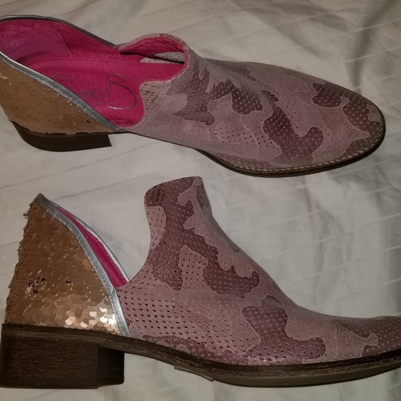 Pink Booty - Picture 3 of 7